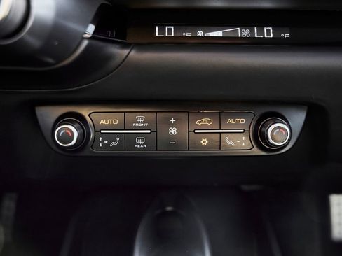 Used 2020 Ferrari 812 Superfast RWD image 63