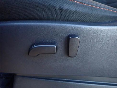 Used 2023 Nissan Frontier PRO-4X w/ Pro Convenience Package image 11