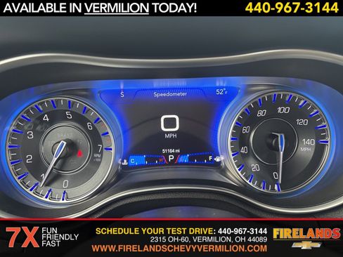 Used 2022 Chrysler 300 Touring w/ Sport Appearance Package image 17