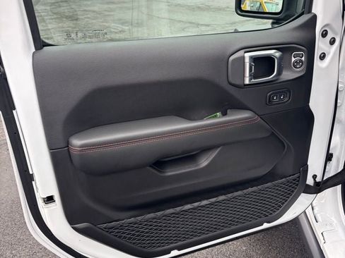 New 2026 Jeep Wrangler Unlimited Rubicon image 8