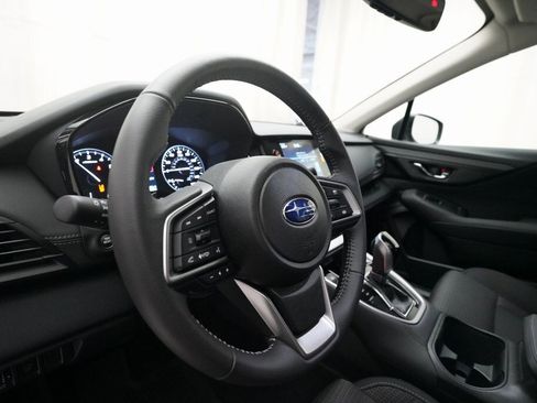 Used 2025 Subaru Outback Premium image 8