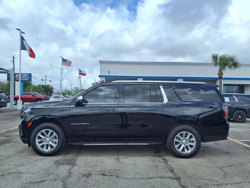 Used 2024 Chevrolet Suburban Premier w/ Premium Package image 24