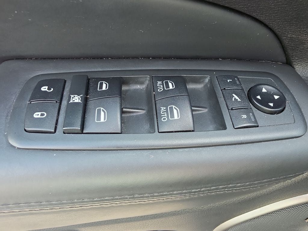 Used 2019 Jeep Grand Cherokee High Altitude AWD/4WD image 14