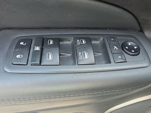 Used 2019 Jeep Grand Cherokee High Altitude AWD/4WD image 14