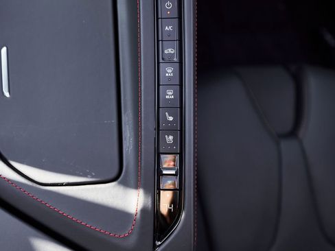 Used 2023 Chevrolet Corvette Z06 w/ Stealth Interior Trim Package RWD image 60