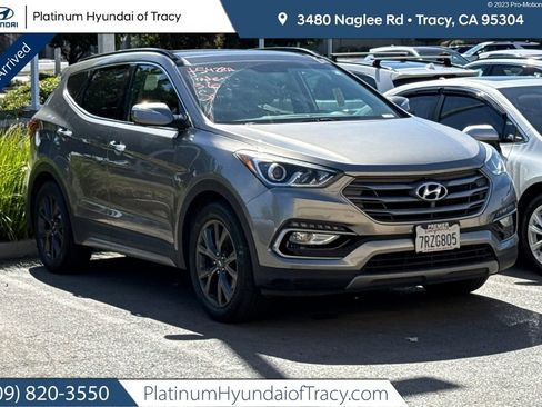 Used 2017 Hyundai Santa Fe Sport FWD image 1