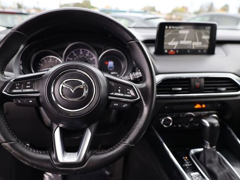 Used 2018 MAZDA CX-9 Touring image 26