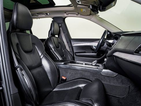 Used 2021 Volvo XC90 T8 Inscription image 14