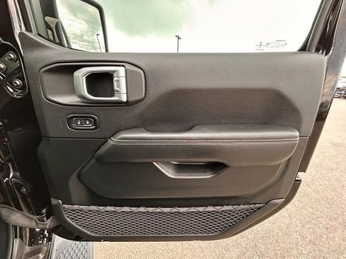 Used 2020 Jeep Gladiator Overland image 27
