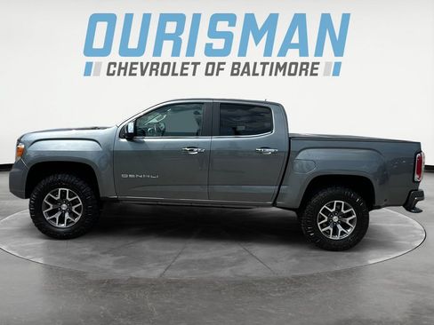 Used 2022 GMC Canyon Denali RWD image 3