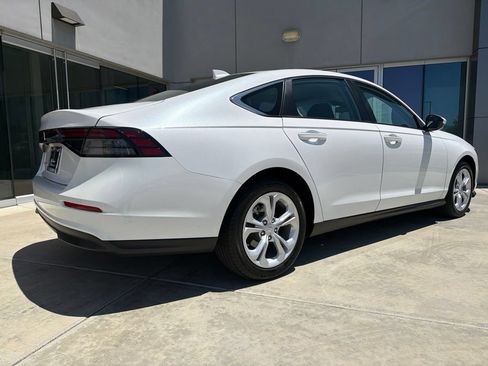 Used 2025 Honda Accord LX image 4