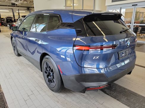 Used 2023 BMW iX xDrive50 w/ Convenience Package image 7
