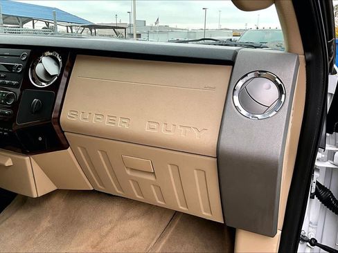 Used 2008 Ford F250 Lariat image 18