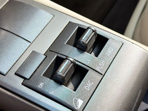 Used 2019 Lexus GX 460 image 30