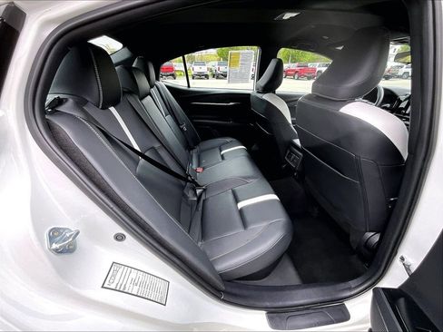 Used 2025 Toyota Camry SE FWD image 16