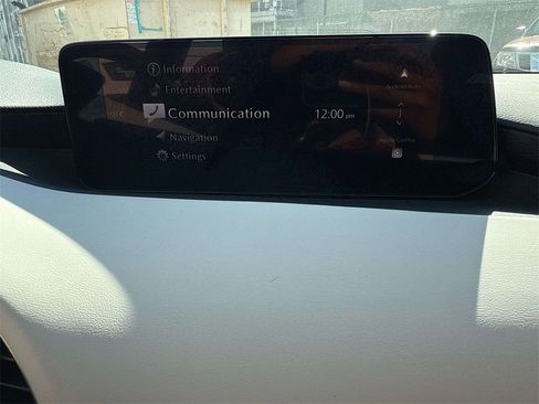 Certified 2025 MAZDA MAZDA3 2.5 Turbo Sedan w/Premium Plus image 21