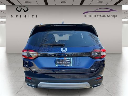 Used 2023 Honda Pilot Elite image 6