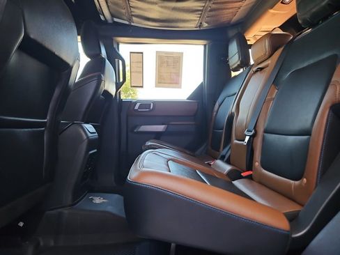 Used 2022 Ford Bronco Outer Banks w/ Sasquatch Package AWD/4WD image 19