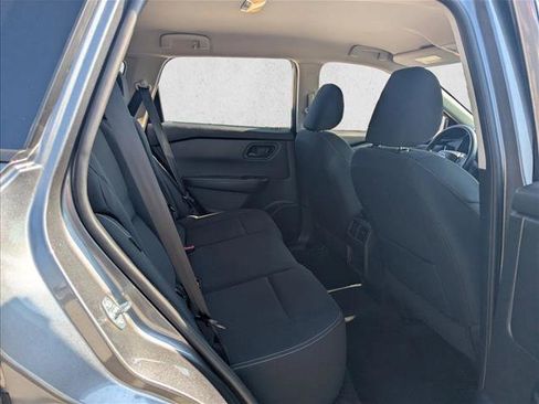 Used 2025 Nissan Rogue S image 17