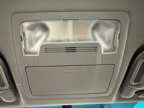 Used 2017 Toyota Camry LE FWD image 21