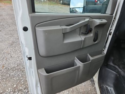 Used 2016 GMC Savana 3500 3500 Van 177 image 15