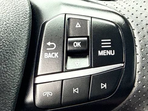 Used 2025 Ford Escape ST-Line FWD image 25