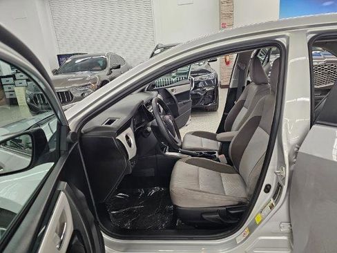 Used 2018 Toyota Corolla LE image 30