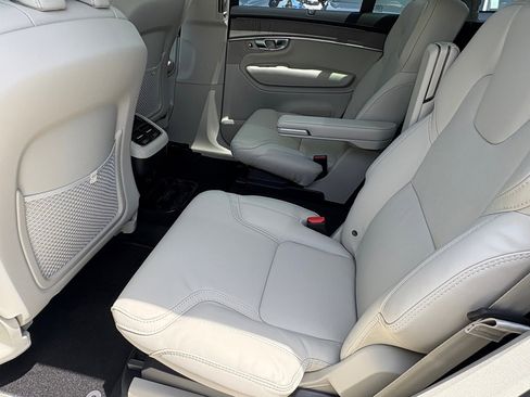 New 2026 Volvo XC90 B5 Ultra image 19