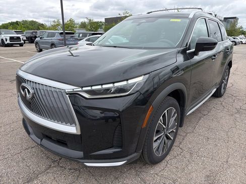 Used 2026 INFINITI QX60 Luxe w/ Family Package AWD/4WD image 1