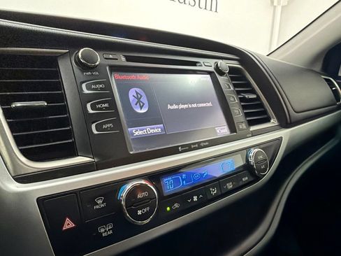 Used 2016 Toyota Highlander XLE FWD image 5