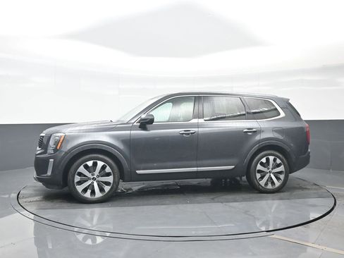 Used 2022 Kia Telluride S AWD/4WD image 3