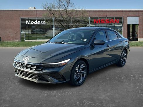 Used 2024 Hyundai Elantra SEL w/ Convenience Package image 1