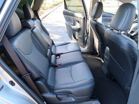 Used 2012 Toyota Prius V Five w/ Preferred Accessory Pkg FWD image 11