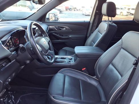 Certified 2023 Chevrolet Traverse Premier image 9