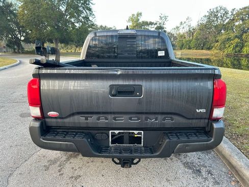 Used 2022 Toyota Tacoma SR5 image 4