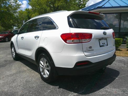 Used 2017 Kia Sorento FWD w/ LX Convenience Package image 7