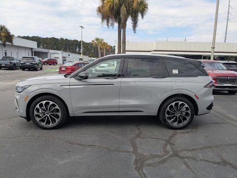 New 2026 Lincoln Nautilus Reserve image 7