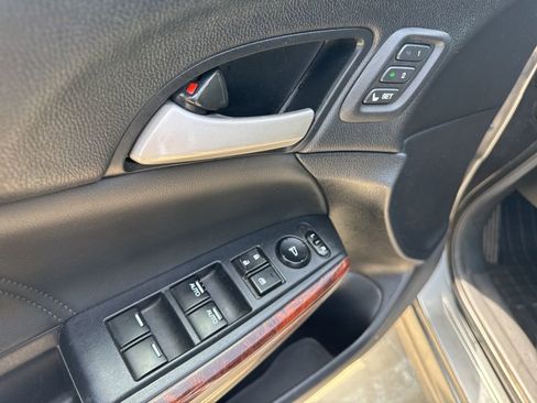 Used 2010 Honda Crosstour EX-L image 17