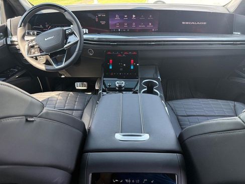 New 2026 Cadillac Escalade ESV V w/ LPO, ONYX Package AWD/4WD image 10