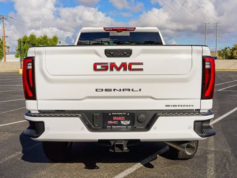 New 2026 GMC Sierra 2500 Denali w/ Denali Reserve Package AWD/4WD image 9