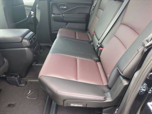 New 2026 Honda Ridgeline Black Edition image 4