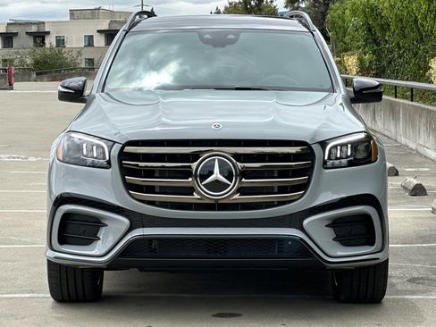 New 2025 Mercedes-Benz GLS 580 4MATIC image 5