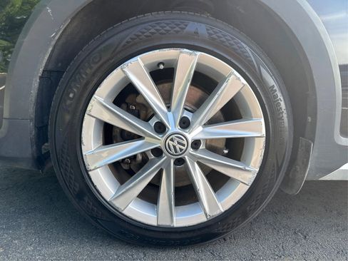 Used 2017 Volkswagen Golf Alltrack SEL AWD/4WD image 16