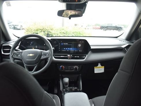 New 2026 Chevrolet TrailBlazer LT FWD image 3
