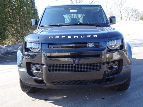 Certified 2023 Land Rover Defender 110 SE image 12