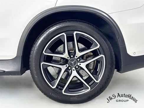 Used 2019 Mercedes-Benz GLC 63 AMG 4MATIC image 39