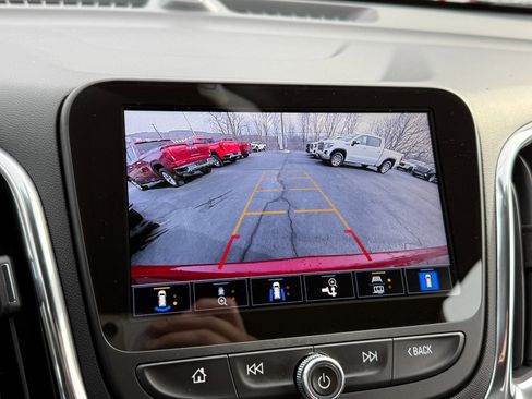 Used 2023 Chevrolet Equinox LT AWD/4WD image 34