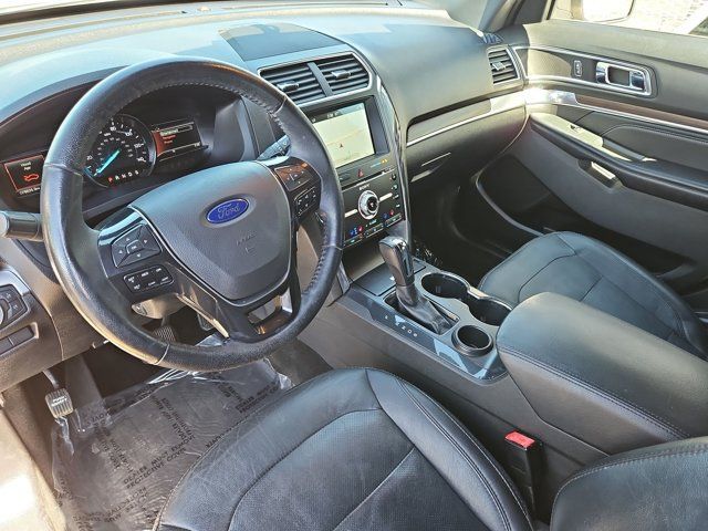Used 2017 Ford Explorer Limited FWD image 12