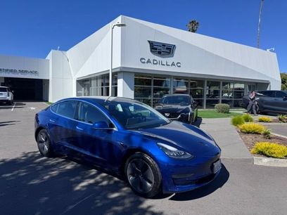 Used 2019 Tesla Model 3 Mid Range