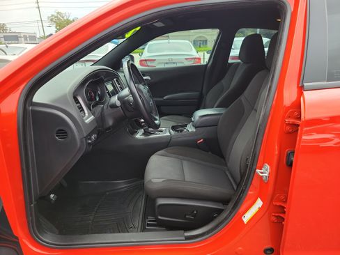 Used 2022 Dodge Charger SXT w/ Blacktop Package RWD image 17